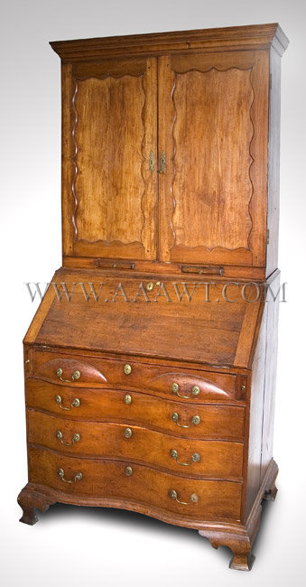 Chippendale
Cherry Oxbow Serpentine Desk Bookcase
Connecticut River Valley...probably Deerfield/Greenfield
Circa 1780, entire view